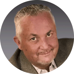 Tom Waggoner headshot