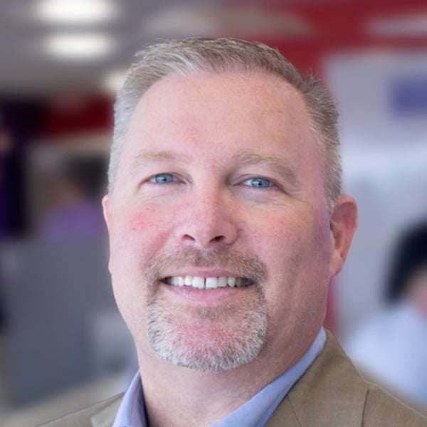 trent_lee_consultant_headshot_1080x1080