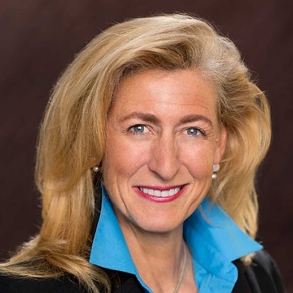 linda_lindquist-bishop_consultant_headshot_1080x1080