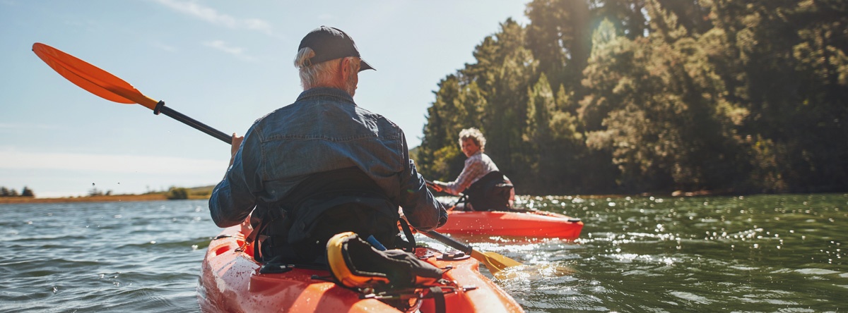 retired-couple-kayaking
